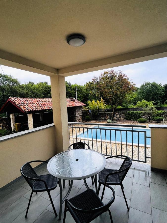 Apartmani Ivica Krk Town Exterior foto